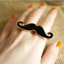 Mustach ring